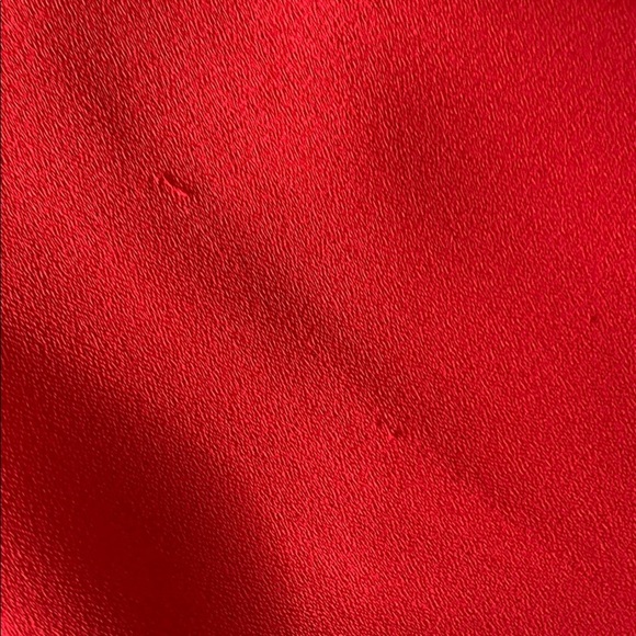 JADE•V-NECK•BLOUSE - Picture 11 of 11